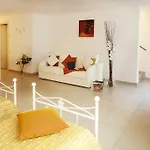 2-1 Of 11 In An Exclusive By Italian Apartamento